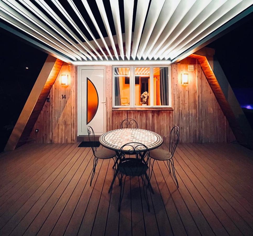 Au-Doux-Altic Chalet Romantique Avec Jacuzzi Et Sauna Métabief Buitenkant foto