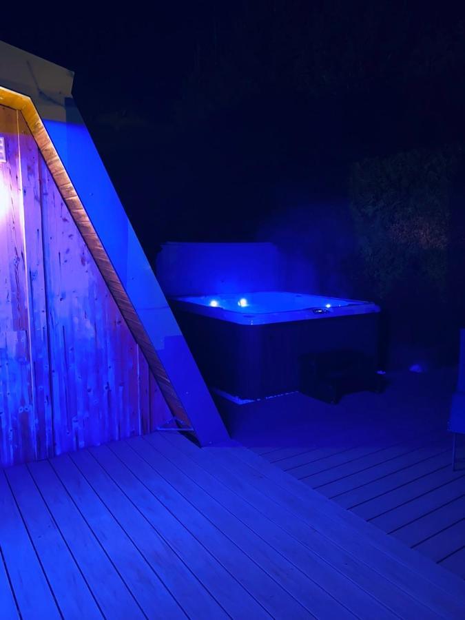 Au-Doux-Altic Chalet Romantique Avec Jacuzzi Et Sauna Métabief Buitenkant foto